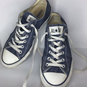 🏖VACA SALE🏖 Cute Blue Converse!!